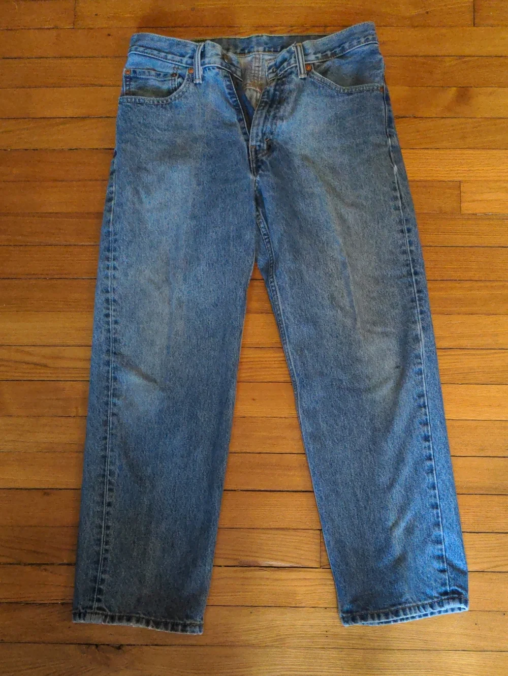 Levi's Straight Fit Jeans in Medium Blue Wash 32x29